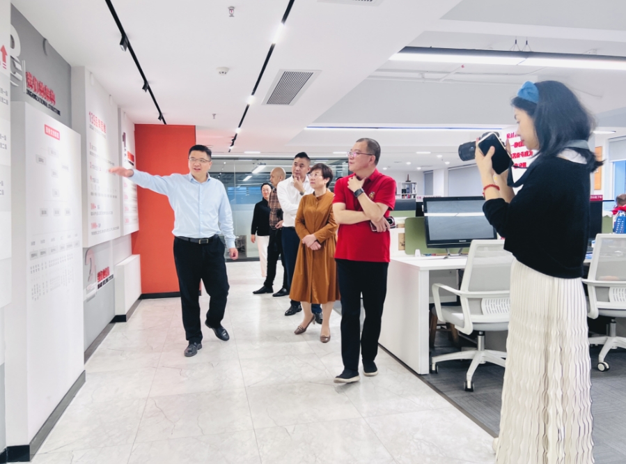 聚力赋能，共谋发展——广州市湖南娄底商会领导一行赴聚桥文创考察交流
